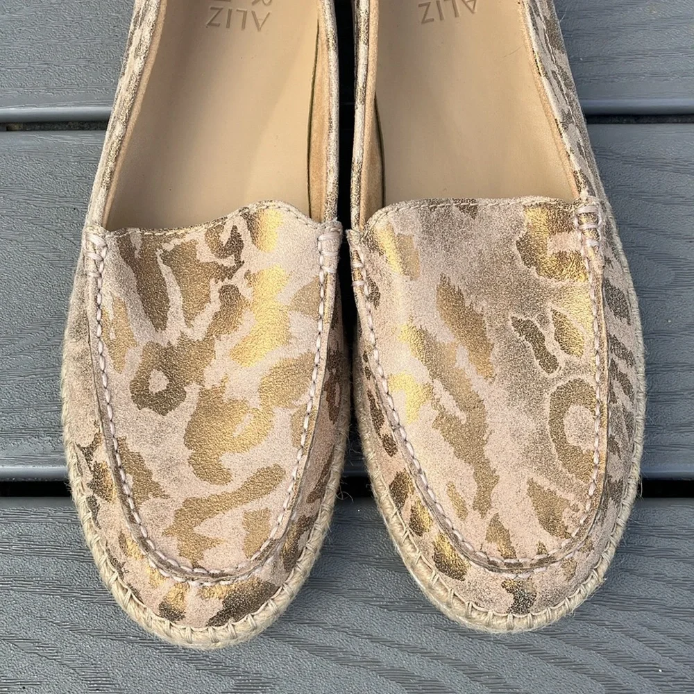 Naturalizer Women Leather Alexa Espadrille Flat - Like New